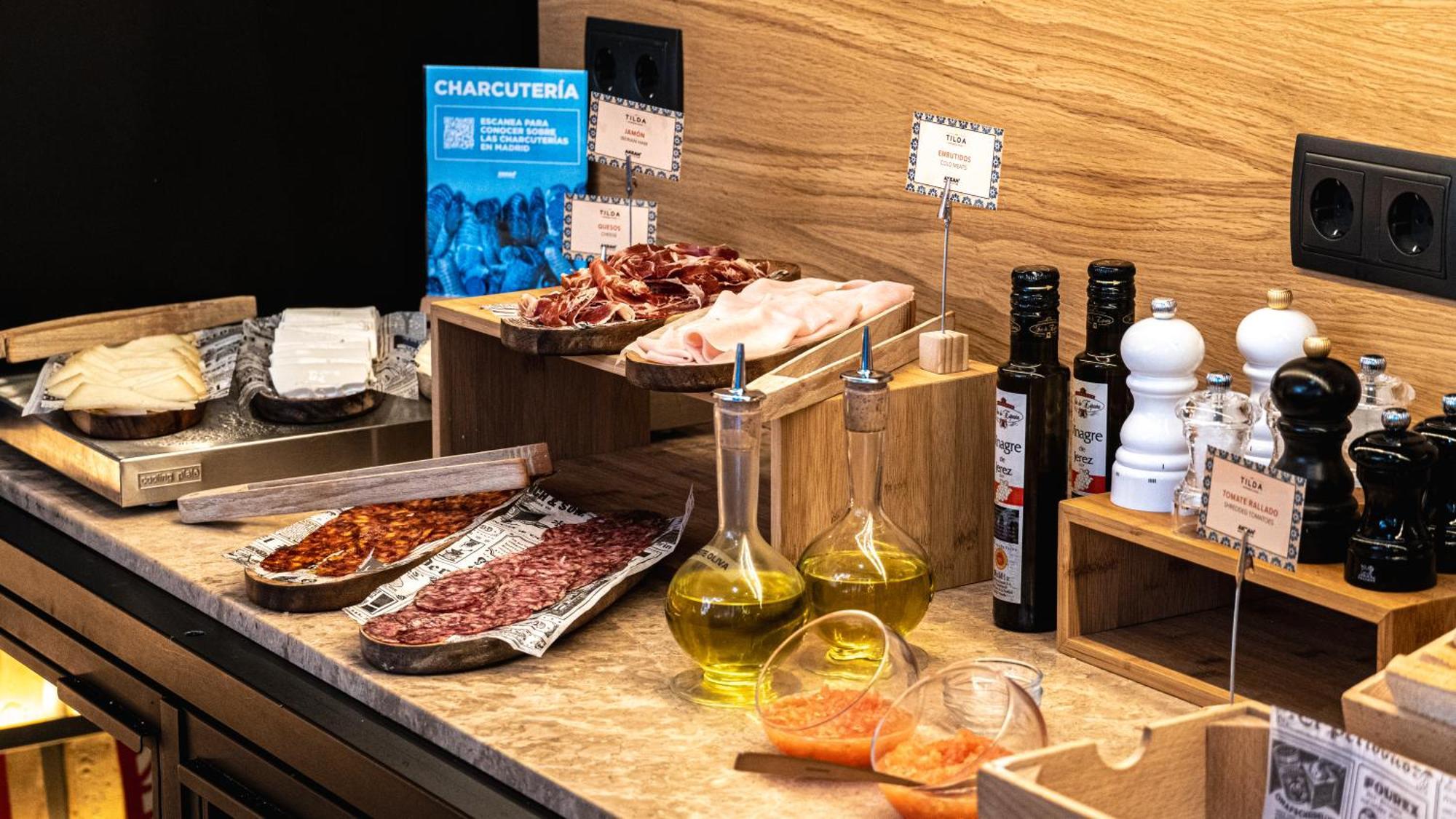 Smartr Madrid Gran Via Apartments Ngoại thất bức ảnh